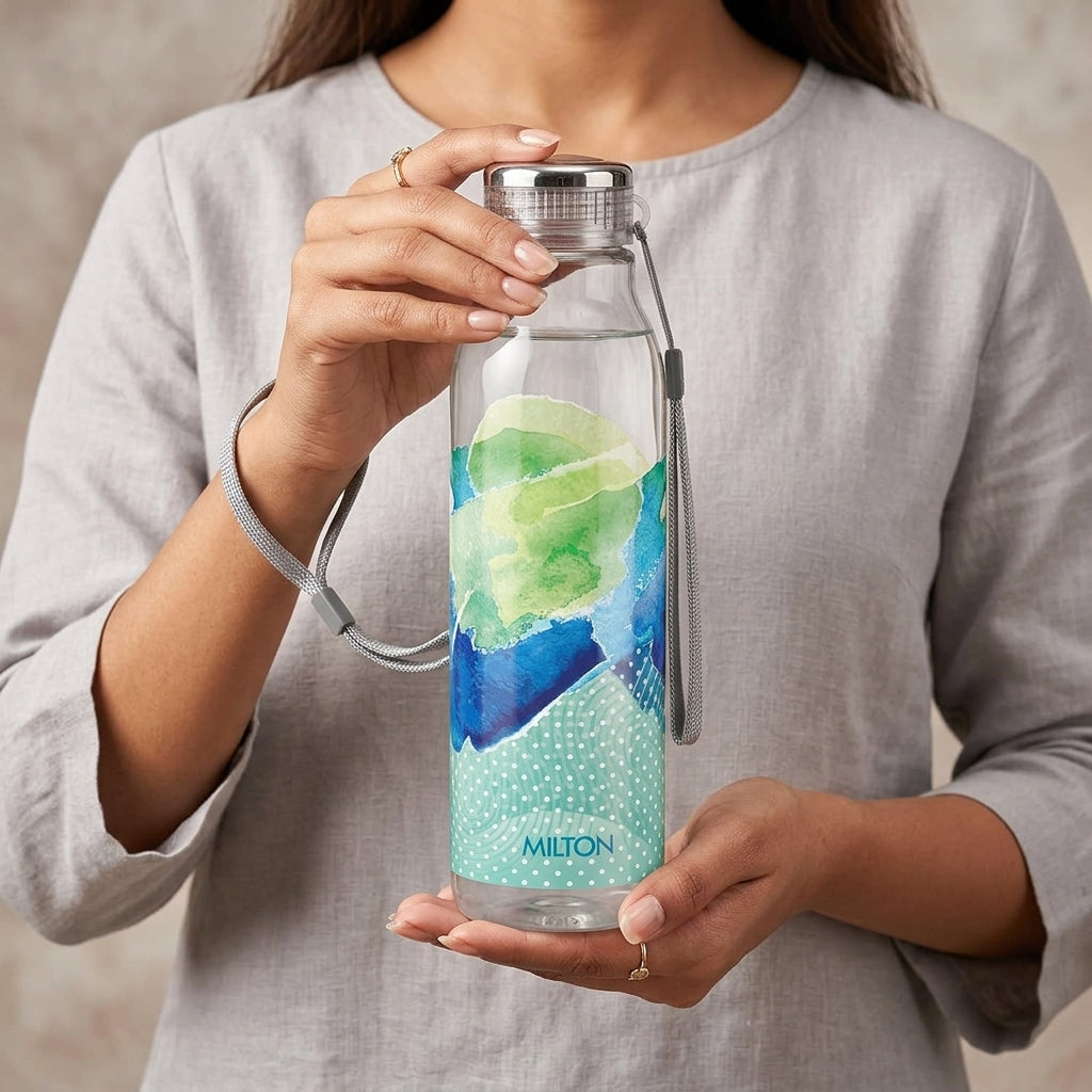 MILTON Water Bottle, 1 Litre, Reusable Plastic Fridge Bottle, BPA Free and Leak Proof Bottles for Travel, Work, Pack of 1